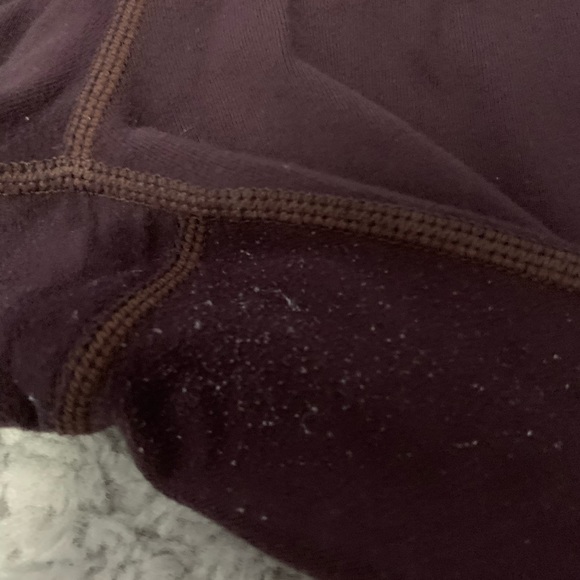 GUC athleta capris eggplant/dark purple Sz medium - Picture 2 of 4